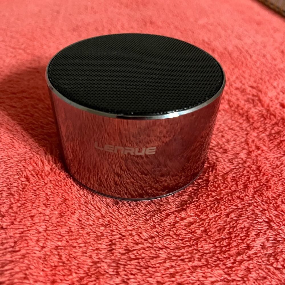 Lenrue Bluetooth speaker